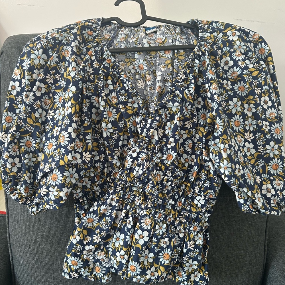 Old Navy Navy Floral Smocked Peplum Puff Sleeve Blouse